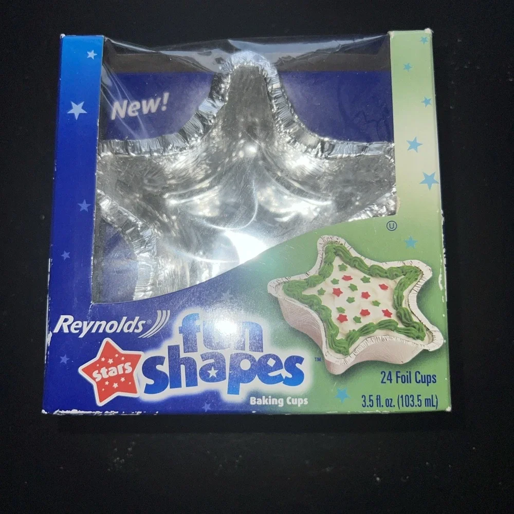 2-Reynolds Stars Fun Shapes 24 Each‎ Aluminum Foil Baking Cups 2006 Discontinued